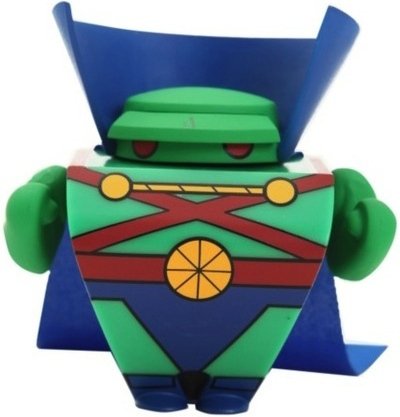 Martian Manhunter figure by Dc Comics, produced by Dc Direct. Front view.