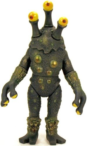 Chapopoy (Destroyer of Worlds) figure by Beto Matali. Front view.