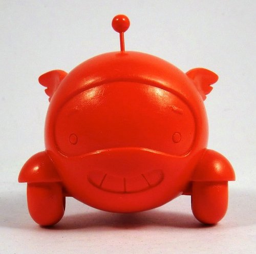 Mini Luno figure by Sergey Safonov, produced by Crazylabel. Front view.
