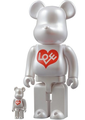 Love Heart Be@rbrick 100% & 400% Set  figure by Alexander Girard, produced by Medicom Toy. Front view.
