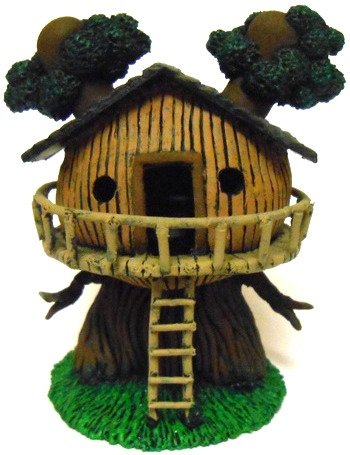Treehouse figure by Task One. Front view.