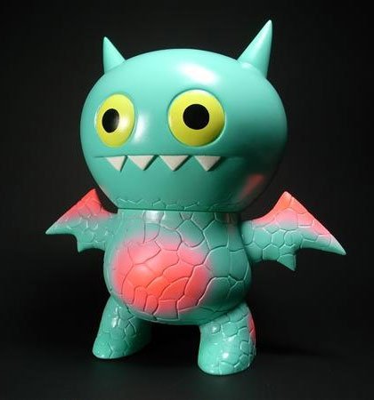 Ice Bat Kaiju - Cometdebris Exclusive figure by David Horvath X Koji Harmon, produced by In The Yellow X Cometdebris. Front view.