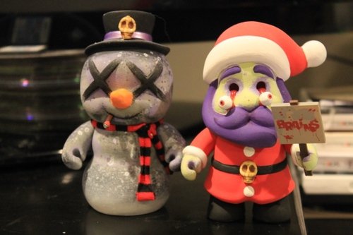 Zombie Santa & Snowman figure by Shawn Wigs. Front view.