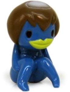 Suiko - Sitting Blue figure by Sunguts, produced by Sunguts. Front view.