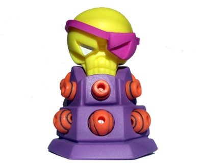 Future Nibbler - Xtreme figure by The Tarantulas X Onell Design , produced by Fishtank Castle. Front view.