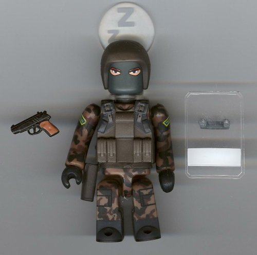 Gurlukovich Soldier (Woodland) figure, produced by Medicom Toy. Front view.