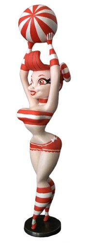 Peppermint Morsel figure by Gary Ham, produced by Pretty In Plastic. Front view.