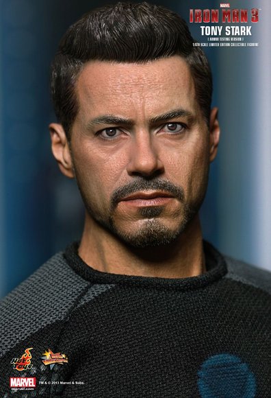 Tony Stark (Armor Testing Version) figure by Jc. Hong, produced by Hot Toys. Detail view.