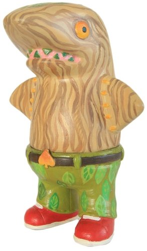 Treehouse figure by Wooden Wave. Front view.