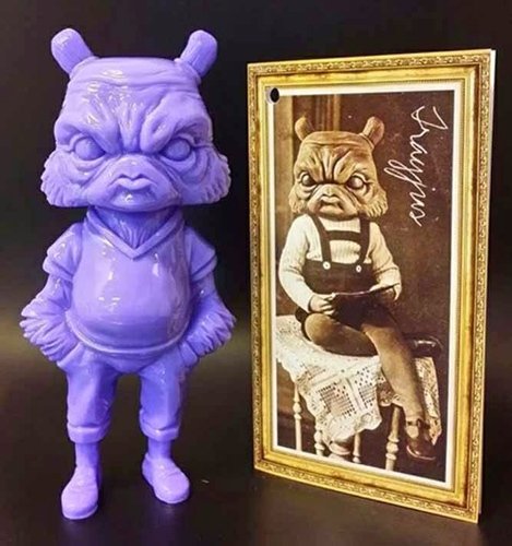 Treyjus - Lavender edition figure by Scott Tolleson. Front view.
