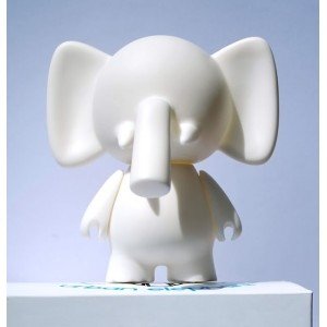 TRUNK DIY figure by Urban Elephant, produced by Urban Elephant. Front view.