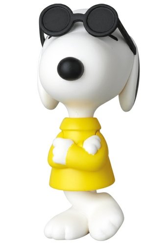 UDF PEANUTS Series 3 JOE COOL figure by Charles M. Schulz, produced by Medicom Toy. Front view.