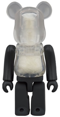 UGG 2020 BE@RBRICK 100% figure, produced by Medicom Toy. Front view.