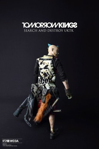 UKTK Bambaland Ver figure by Ashley Wood, produced by Threea. Front view.