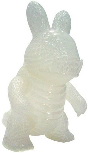 Usagi-Gon - Milky White figure by Frank Kozik, produced by Wonderwall. Side view.