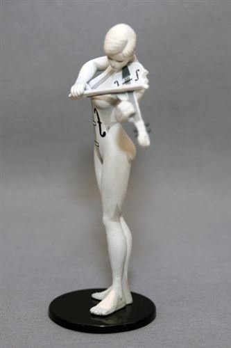 Vanya, The White Violin figure by Gabriel Bá, produced by Dark Horse. Front view.