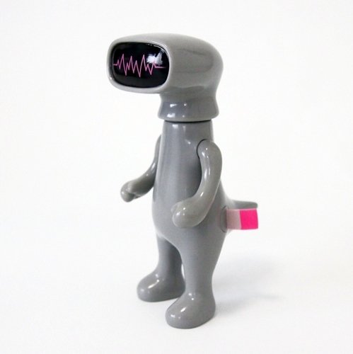 VW figure by Yuta Osugi, produced by Meme9. Front view.