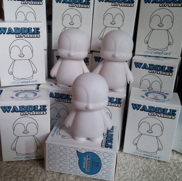 Waddle DIY figure by Urban Elephant, produced by Urban Elephant. Front view.