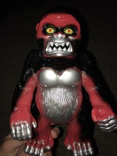 Wing Kong - Designer Con Lucky Bag 2017 figure by Brian Flynn, produced by Super7. Front view.