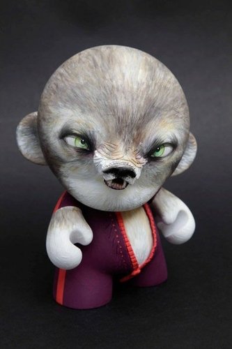 Wolf figure by Mr.Mitote. Front view.