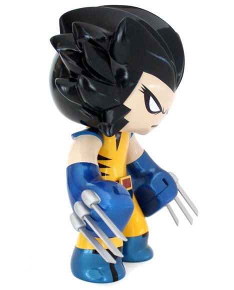 Wolverine Celsius Custom figure by Rotobox. Side view.