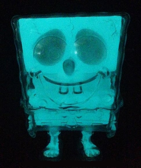 X-Ray SpongeBob (Key Chain Set) figure by Stephen Hillenburg, produced by Secret Base. Front view.