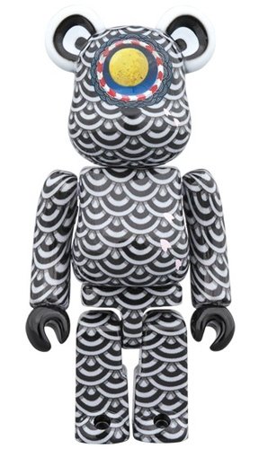 Yasuto Sasada x Ground Y BE@RBRICK 100% figure, produced by Medicom Toy. Front view.