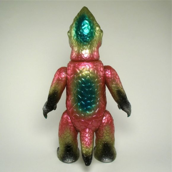 Zagoran - Gold, Red , Green figure by Naoya Ikeda. Back view.